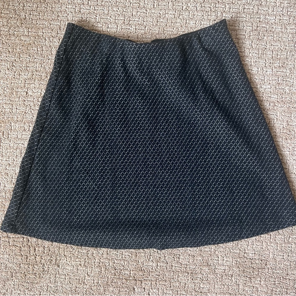 Navy loft skirt small